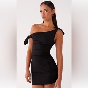 Elegant Black One-Shoulder Dress
